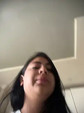 LilyLovell online show from June 12, 2026, 8:13 am