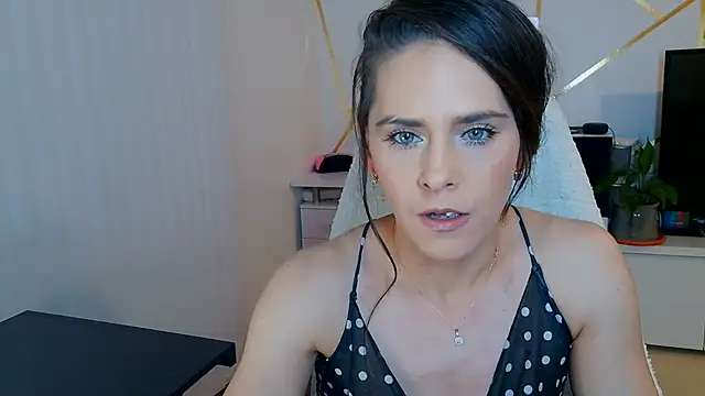 Snapshot of khalessi13 chatting on June 8, 2026, 8:53 pm khalessi13 online show from June 8, 2026, 8:53 pm