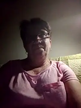 Snapshot of KetQueen101 chatting on July 3, 2026, 8:37 pm KetQueen101 online show from July 3, 2026, 8:37 pm
