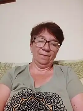 Snapshot of KetQueen101 chatting on July 4, 2026, 8:48 pm KetQueen101 online show from July 4, 2026, 8:48 pm