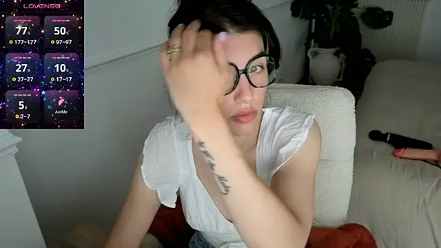 Snapshot of charlieangella chatting on May 5, 2026, 6:43 am charlieangella online show from May 5, 2026, 6:43 am