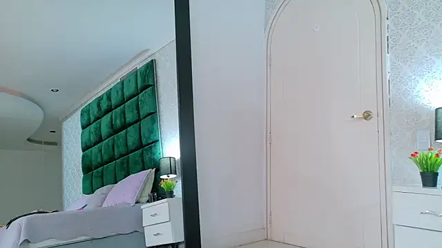 Snapshot of Elektradoll1 chatting on May 26, 2026, 11:50 am Elektradoll1 online show from May 26, 2026, 11:50 am