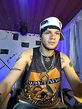 Snapshot of FonixXBelialX chatting on May 27, 2026, 12:07 am FonixXBelialX online show from May 27, 2026, 12:07 am