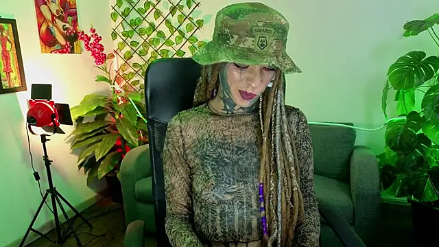 Lucy Doll8 online show from June 13, 2026, 9:13 pm