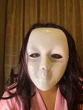 misscocoluxe online show from June 20, 2026, 5:49 pm