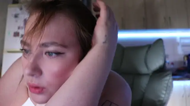 BettyRussian online show from June 21, 2026, 7:38 pm