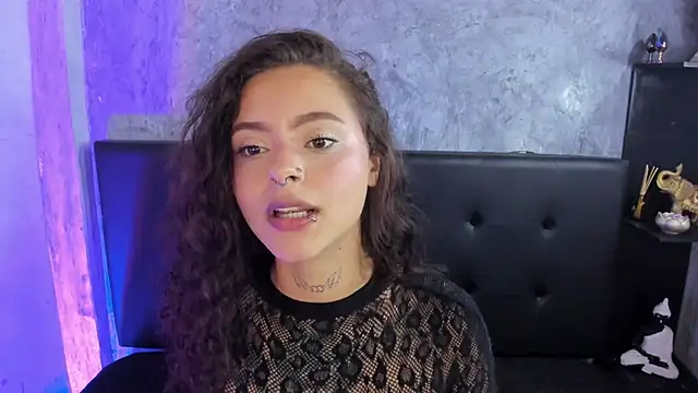 Caroline420  online show from July 26, 2026, 4:25 pm