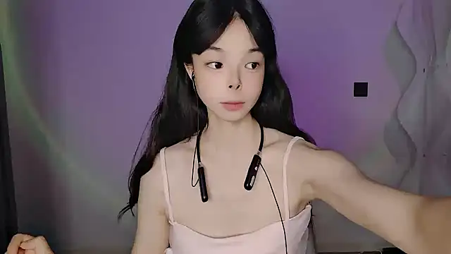 Snapshot of Zhizhi-99 chatting on July 24, 2026, 6:28 pm Zhizhi-99 online show from July 24, 2026, 6:28 pm