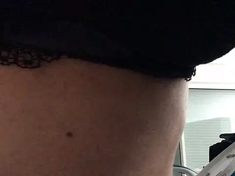Snapshot of claraxloveuse chatting on June 5, 2026, 5:18 pm claraxloveuse online show from June 5, 2026, 5:18 pm