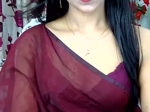Snapshot of Alina_Nur chatting on May 18, 2026, 3:07 pm Alina Nur online show from May 18, 2026, 3:07 pm