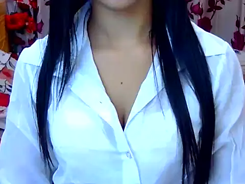 Alina Nur online show from June 28, 2026, 2:28 am