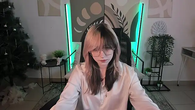 NyxCalderra online show from May 9, 2026, 4:39 am