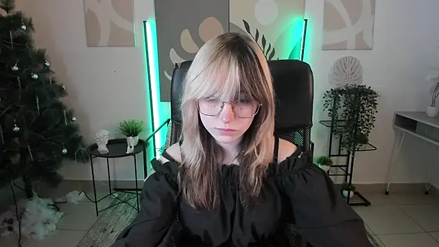 NyxCalderra online show from May 18, 2026, 4:51 am