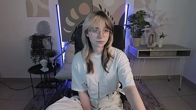 NyxCalderra online show from June 5, 2026, 6:52 am