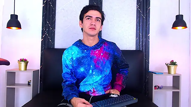 Snapshot of Feiccer_Castquer chatting on May 5, 2026, 11:07 am Feiccer Castquer online show from May 5, 2026, 11:07 am