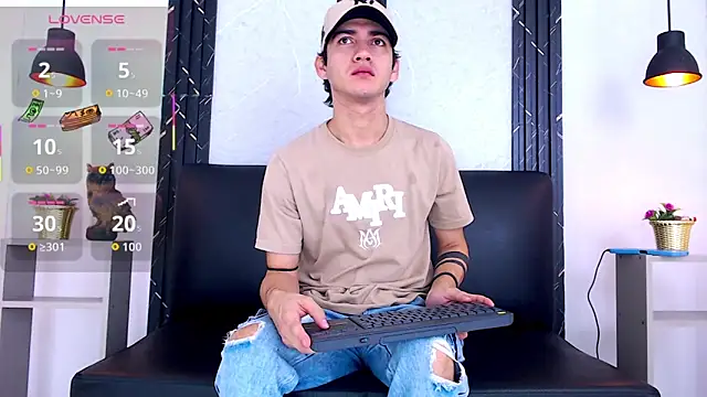 Snapshot of Feiccer_Castquer chatting on May 19, 2026, 11:16 am Feiccer Castquer online show from May 19, 2026, 11:16 am