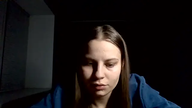  Linsyy ee  online show from April 29, 2026, 6:36 pm