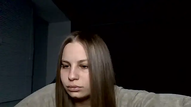  Linsyy ee  online show from May 28, 2026, 6:16 pm