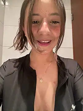 AmyPalacioss online show from June 4, 2026, 9:32 pm