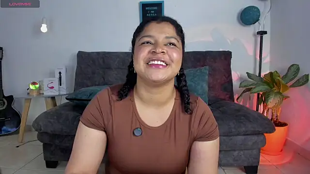 Snapshot of Nerea- chatting on July 3, 2026, 4:41 am Nerea- online show from July 3, 2026, 4:41 am