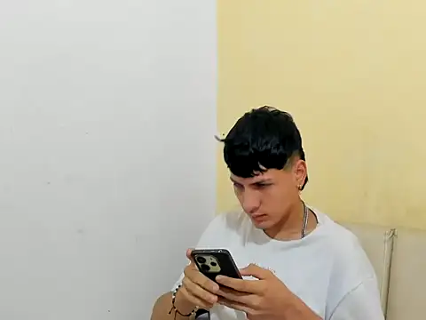 jhon-bom online show from April 29, 2026, 1:59 pm