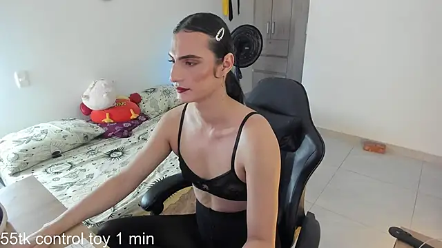  shantallskinny  online show from June 1, 2026, 2:02 am