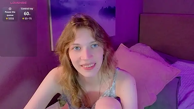Emily Cartex online show from June 13, 2026, 5:38 am