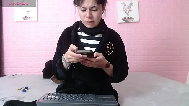 Snapshot of majumei chatting on June 3, 2026, 4:59 am majumei online show from June 3, 2026, 4:59 am