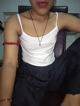 Snapshot of ESHA-LOVE chatting on June 10, 2026, 10:30 pm ESHA-LOVE online show from June 10, 2026, 10:30 pm