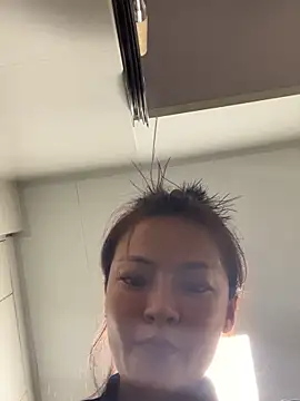 Meimei-bb online show from May 1, 2026, 10:53 am