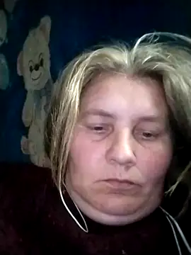 Snapshot of IrisMaris37 chatting on June 15, 2026, 12:29 pm IrisMaris37 online show from June 15, 2026, 12:29 pm