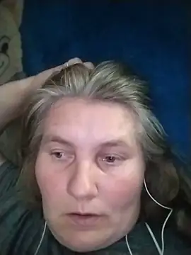 Snapshot of IrisMaris37 chatting on June 19, 2026, 10:52 am IrisMaris37 online show from June 19, 2026, 10:52 am