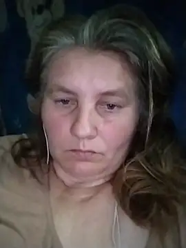 Snapshot of IrisMaris37 chatting on June 21, 2026, 8:39 am IrisMaris37 online show from June 21, 2026, 8:39 am