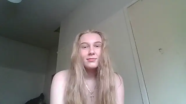 IvyRae-uk-x online show from May 5, 2026, 12:13 pm