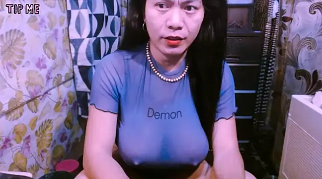 TSjuicyhotdrops online show from January 15, 2025, 7:48 am
