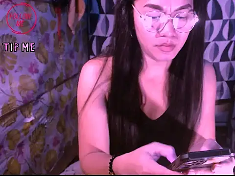 TSjuicyhotdrops online show from October 17, 2025, 1:25 pm