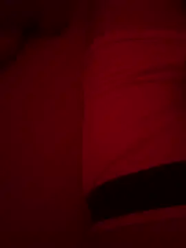 huynguyen2399 online show from April 29, 2026, 8:15 pm