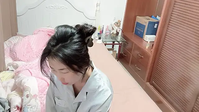 Snapshot of XIAOnaimao-001 chatting on May 3, 2026, 2:39 am XIAOnaimao-001 online show from May 3, 2026, 2:39 am
