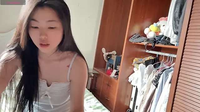 Snapshot of XIAOnaimao-001 chatting on July 6, 2026, 3:25 am XIAOnaimao-001 online show from July 6, 2026, 3:25 am