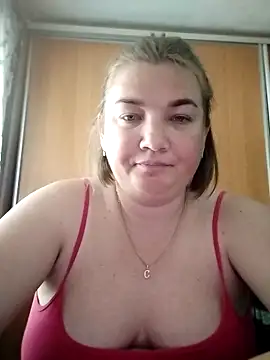 MiyaOlliver online show from May 11, 2026, 7:25 am