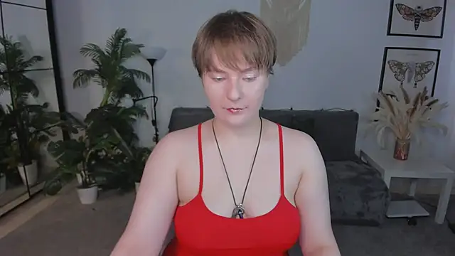 Snapshot of MelittaStorrie chatting on May 20, 2026, 7:14 am MelittaStorrie online show from May 20, 2026, 7:14 am