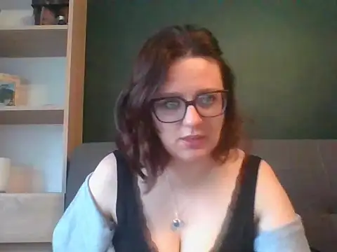 Snapshot of sensual_paris chatting on May 12, 2026, 5:37 am sensual paris online show from May 12, 2026, 5:37 am