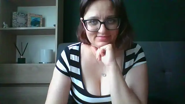 sensual paris online show from July 14, 2026, 5:23 am