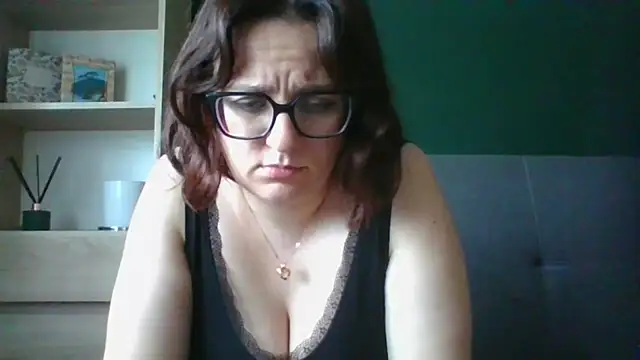 sensual paris online show from July 17, 2026, 5:25 am