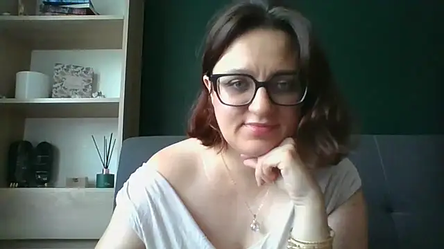 sensual paris online show from July 31, 2026, 5:18 am