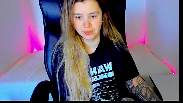 Natali Secret online show from May 3, 2026, 1:28 pm