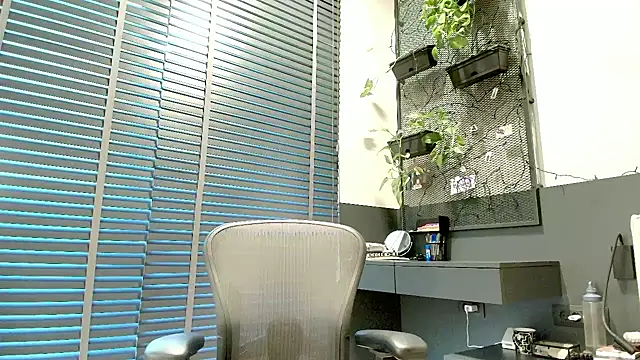 Peachy  online show from May 10, 2026, 7:57 am