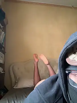 Snapshot of fedezeloofeet chatting on April 29, 2026, 9:13 am fedezeloofeet online show from April 29, 2026, 9:13 am