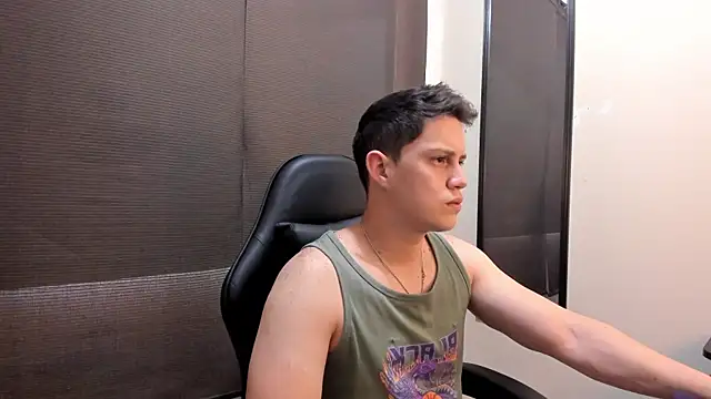 Snapshot of KendricTorres chatting on June 14, 2026, 3:25 pm KendricTorres online show from June 14, 2026, 3:25 pm