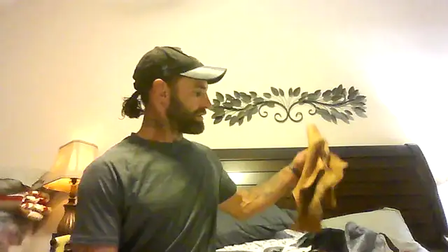 yourpersonalpeer1 online show from June 16, 2026, 9:34 am